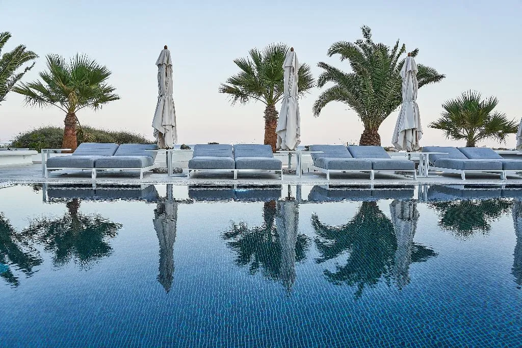 Pool, Petri Suites, Santorini