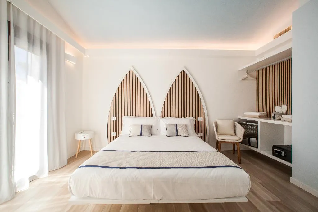 DOUBLE DELUXE SEA VIEW Room, New Barcavela Hotel, Cagliari