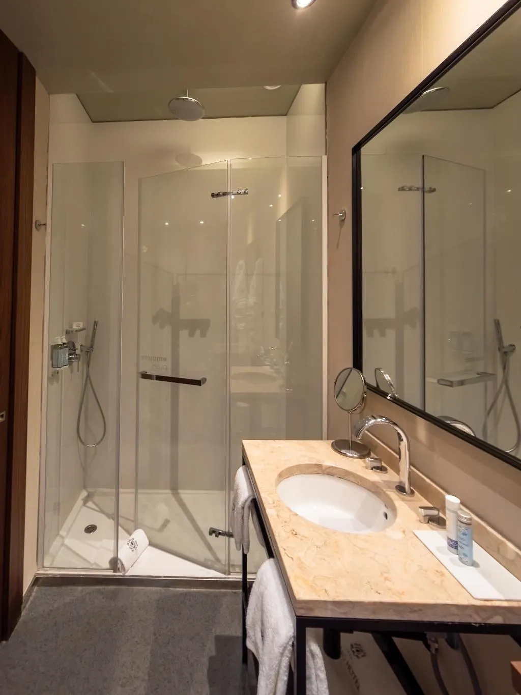 Double or Twin DELUXE Room, Lisboa Carmo Hotel, Lisbon