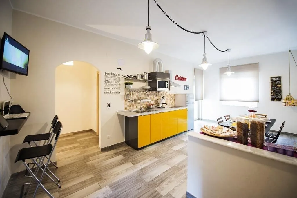 Room, Linea1 B&B, Naples