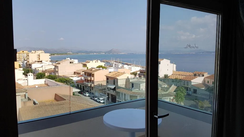 Room, Stil Mar y Paz, Majorca