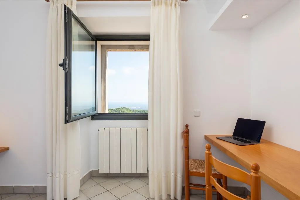 Double or Twin CAPACITY 3 Room, Petit Hotel Hostatgeria Sant Salvador, Majorca