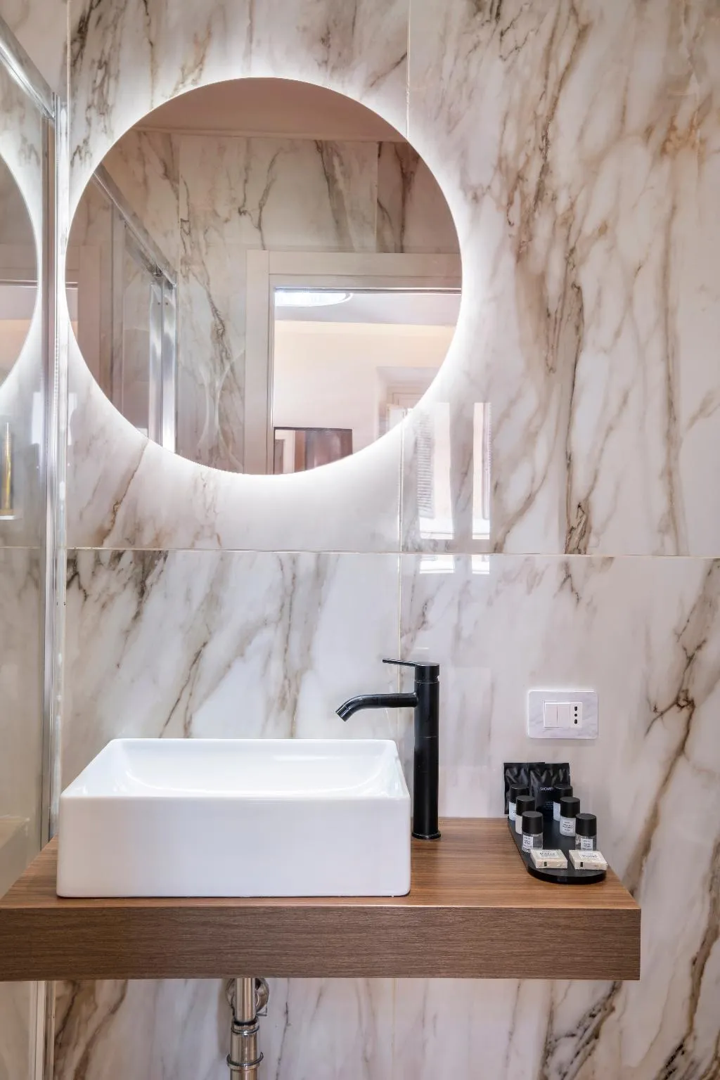DOUBLE SUPERIOR Room, 59 Steps Trevi, Rome