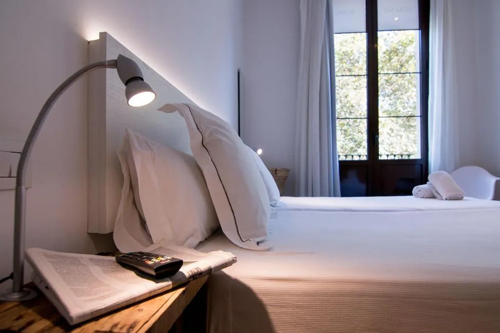 Room, Som Nit Born, Barcelona