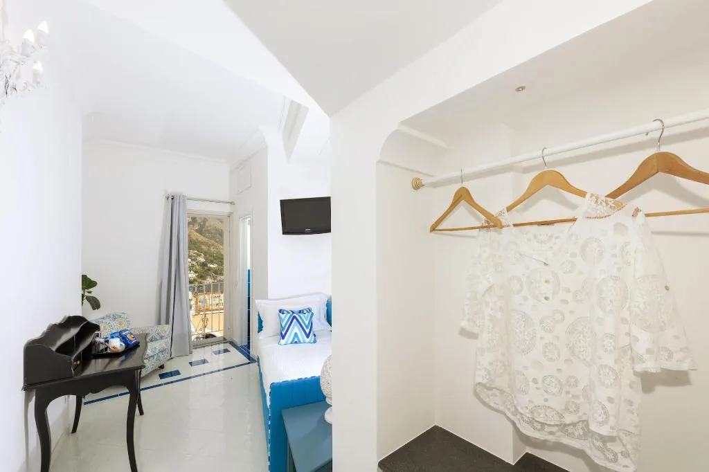 Room, Hotel Reginella Positano, Naples