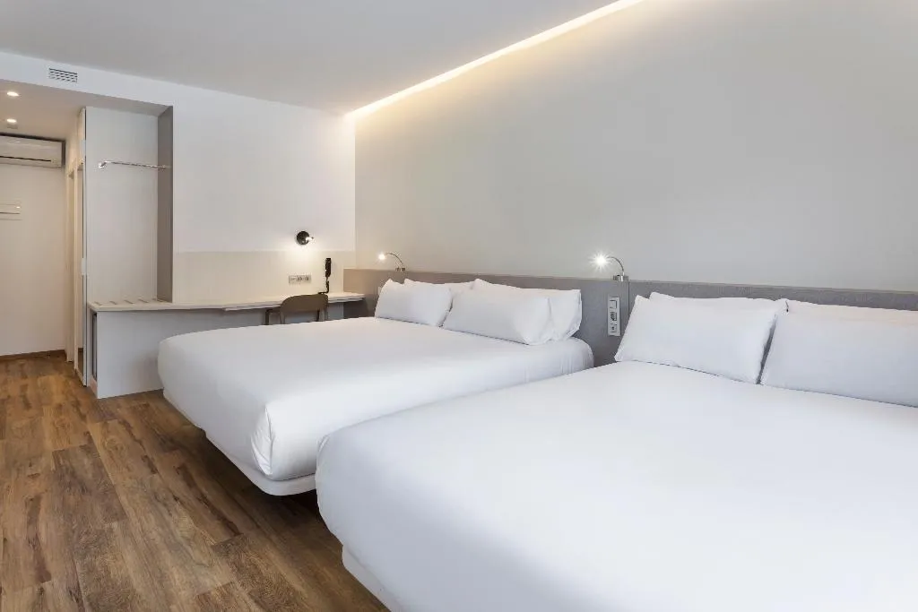FAMILY ROOM STANDARD Room, B&B Hotel Almeria Vicar, Costa Almeria