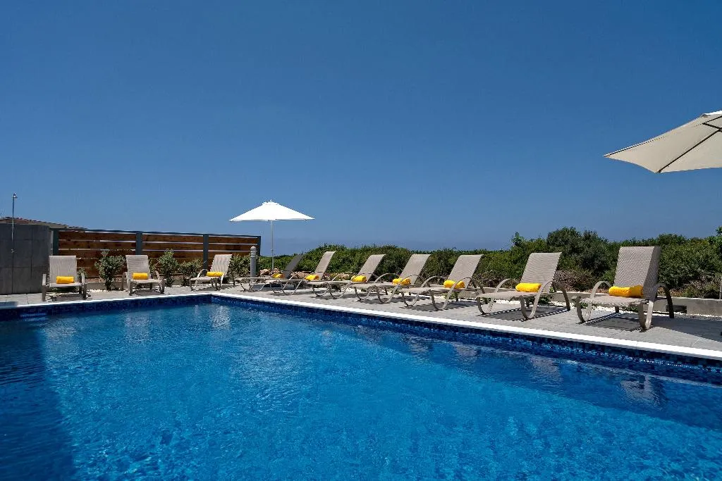 VILLA FIVE BEDROOMS WITH PRIVATE POOL Room, Sea Point Villas, Cyprus