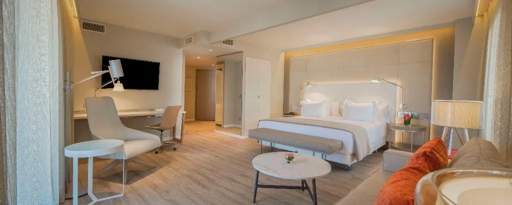 SUITE STANDARD Room, NH Collection Lisboa Liberdade, Lisbon