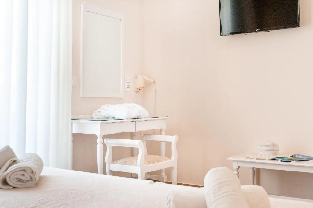 Double or Twin SUPERIOR ONE BEDROOM Room, Thalassi Hotel, Crete
