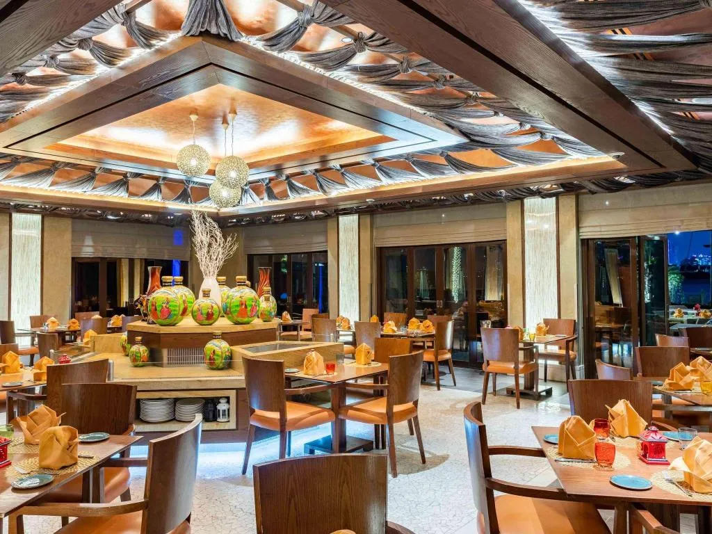 Restaurant, Sofitel Dubai The Palm, Dubai