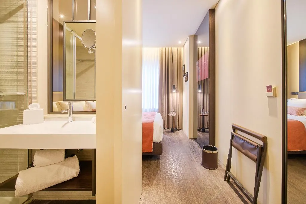 SINGLE STANDARD Room, Moon and Sun Porto, Porto