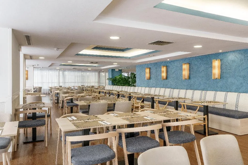 Restaurant, Hotel Costa Malaga by Pierre & Vacances, Costa Del Sol