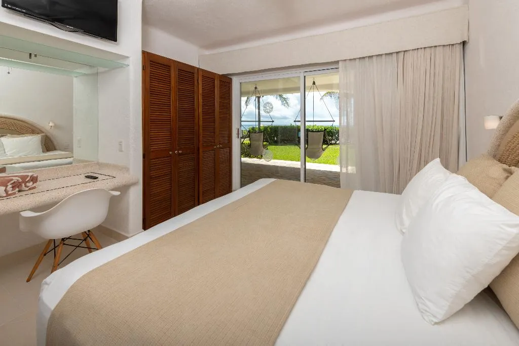 VILLA OCEAN VIEW THREE BEDROOMS Room, Las Villas Akumal, Cancun Area