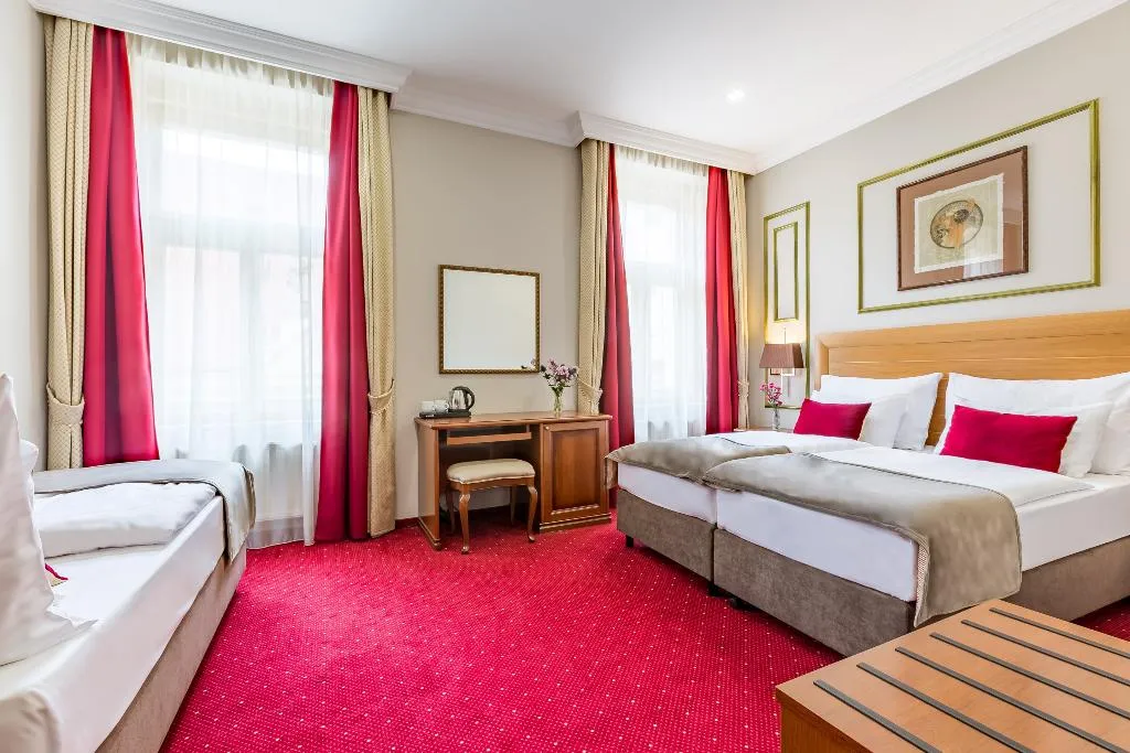 TRIPLE SUPERIOR Room, Hotel Caruso Old Town Prague, Prague