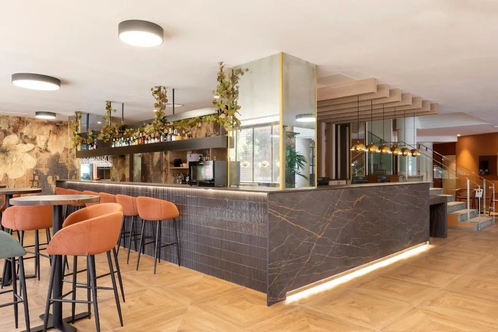Lobby, Acta Piramides, Madrid