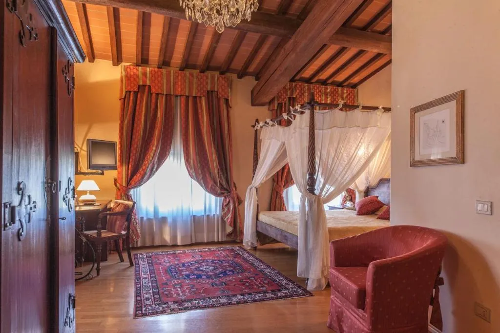 Room, Villa Casagrande, Florence