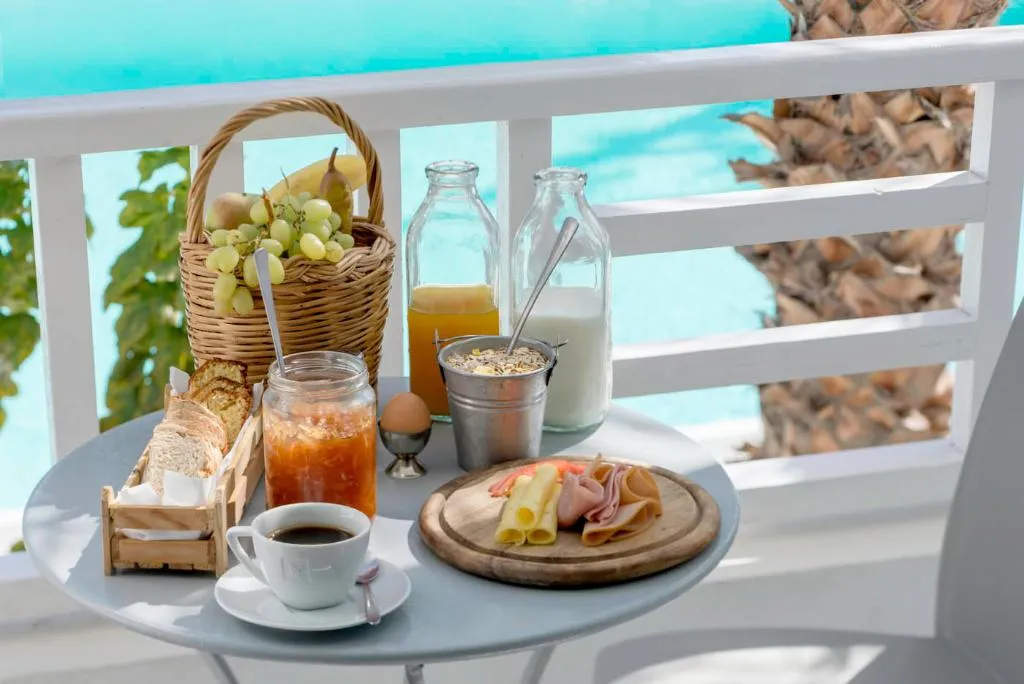 Bar, Hotel 28, Santorini