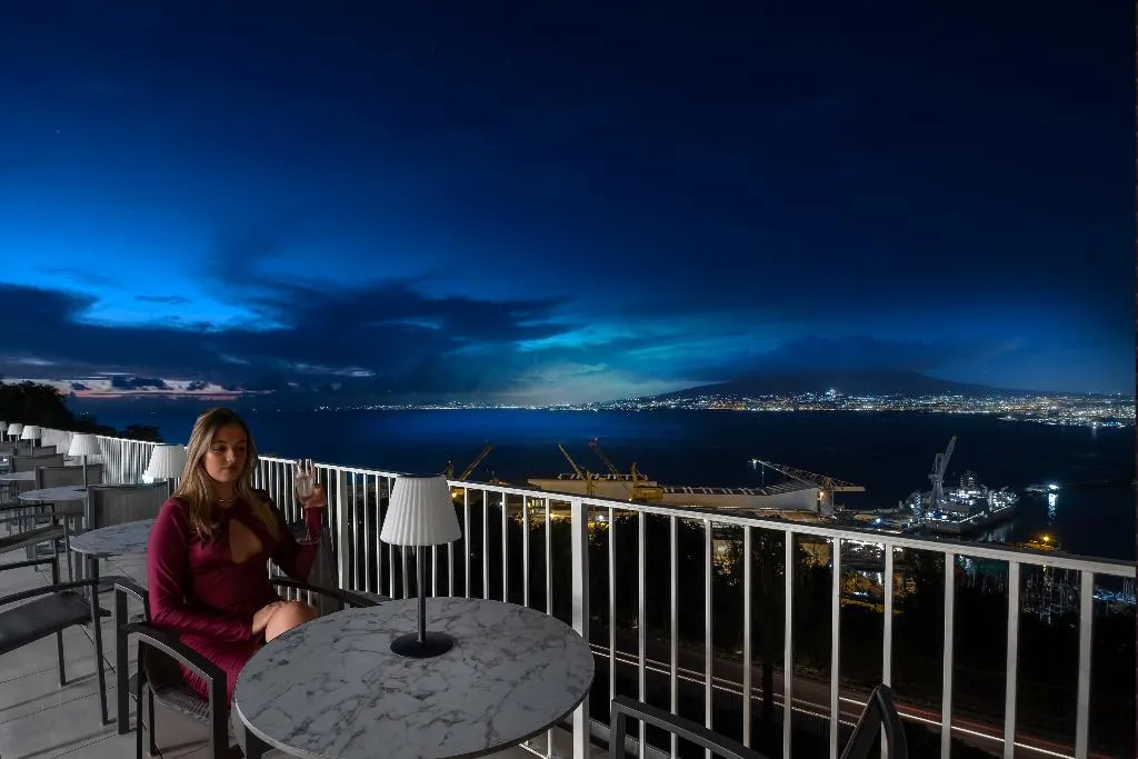 Bar, Relais Manfredi, Naples