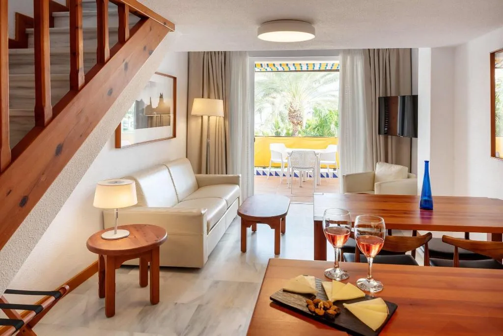 Room, Parque Santiago III y IV, Tenerife