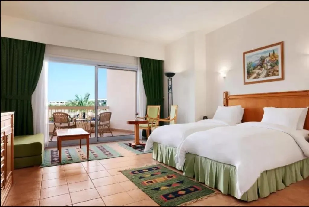 SINGLE DELUXE Room, Long Beach Resort, Red Sea Riviera
