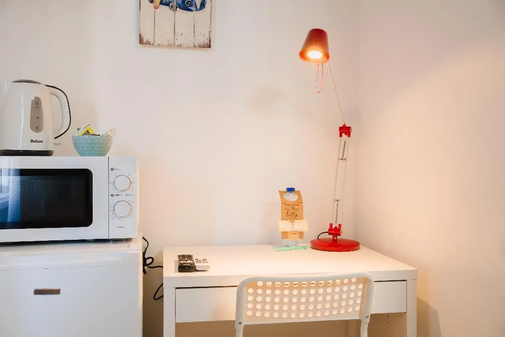 DOUBLE BASIC Room, Villa Paraiso Da Caparica, Lisbon