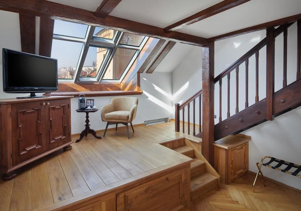 SUITE PRESTIGE Room, Charles Bridge Palace, Prague