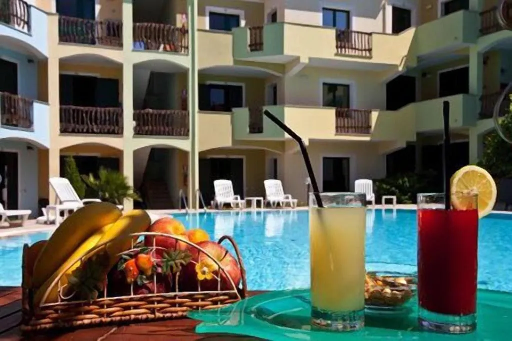 Pool, Ariadimari, Alghero