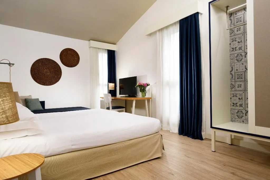 VILLA CAPACITY 2 Room, UNA HOTELS Naxos Beach Sicilia, Catania