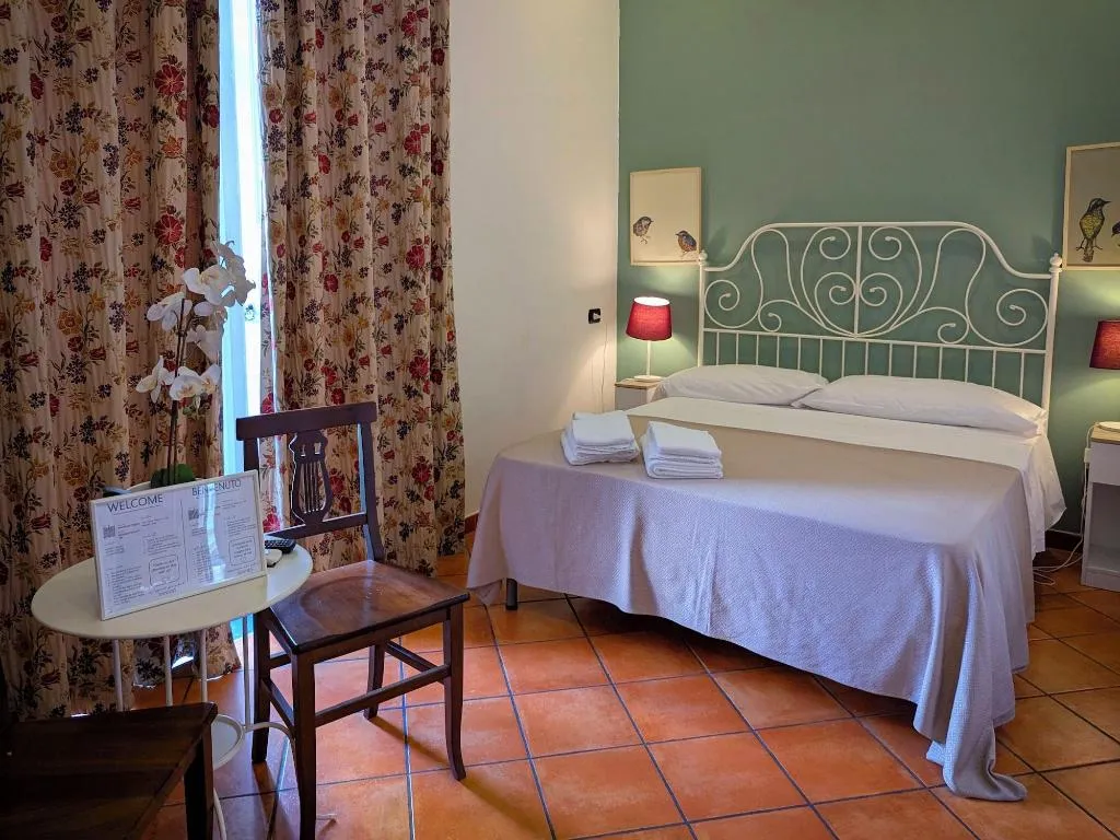 Room, La Locanda Dell Arte, Naples