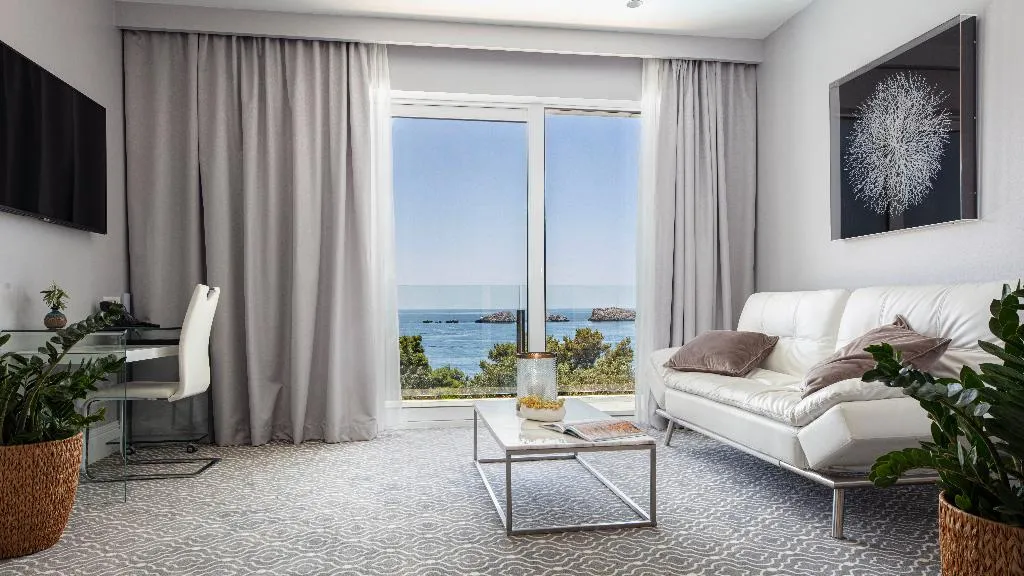 SUITE SEA VIEW WITH BALCONY Room, Royal Palm hotel, Dubrovnik