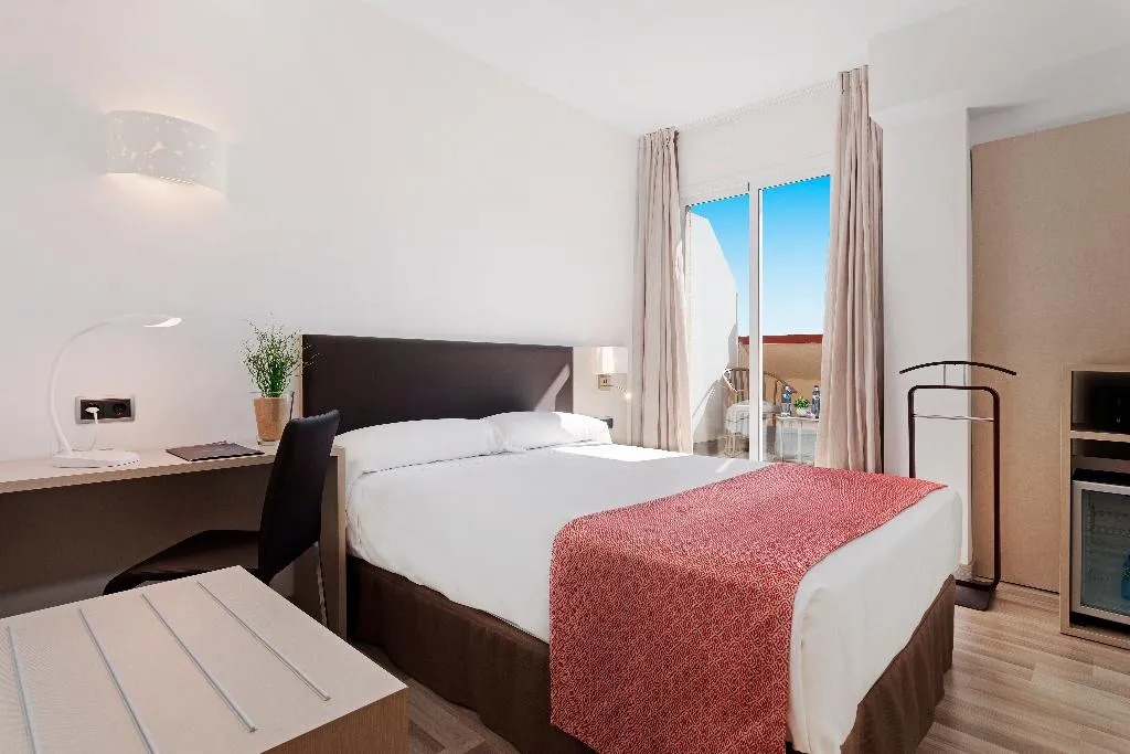 DOUBLE SINGLE USE WITH TERRACE Room, Catalonia Hispalis, Seville