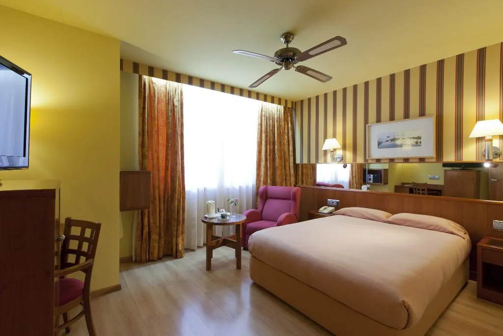 DOUBLE STANDARD Room, Ilunion Les Corts Spa, Barcelona