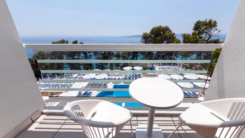 DOUBLE SUPERIOR SIDE SEA VIEW Room, Bluesun hotel Berulia, Split