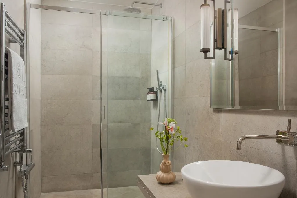 DOUBLE DELUXE Room, Porta Rossa Hotel Firenze Colbert Collection, Florence