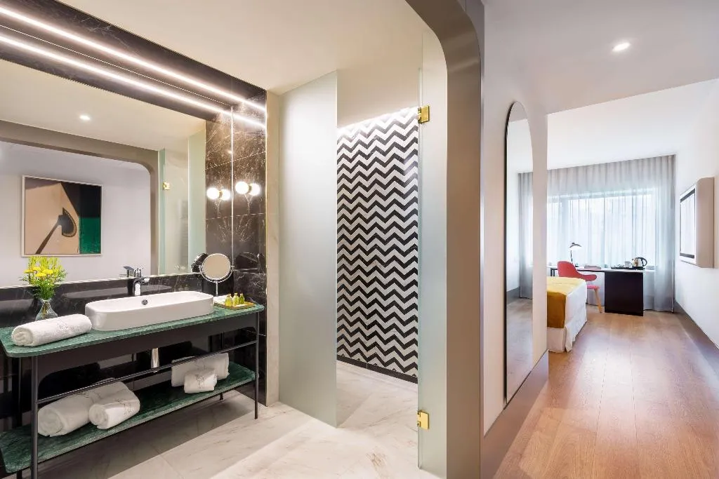 Room, Barceló Torre de Madrid, Madrid