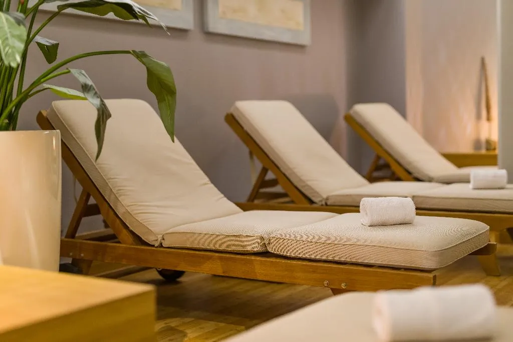 Sports and Entertainment, Movenpick Hotel Amsterdam City Centre, Amsterdam