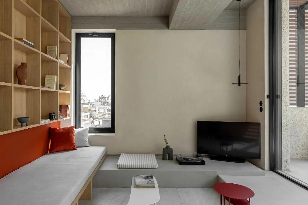 Room, Newel Psychiko, Athens