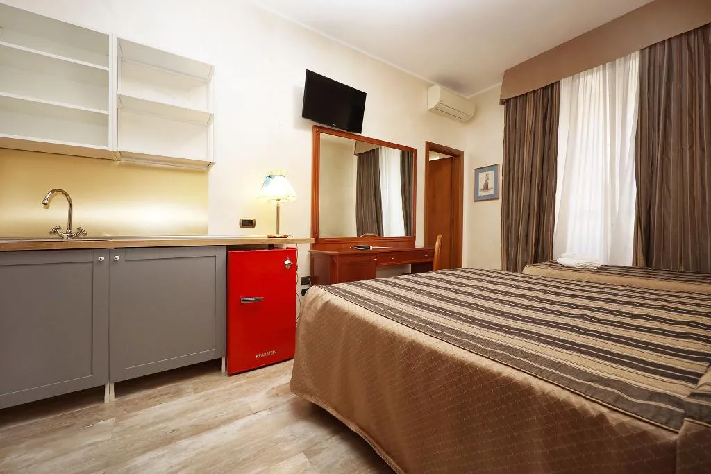 TRIPLE STANDARD Room, Rimini Hotel, Rome