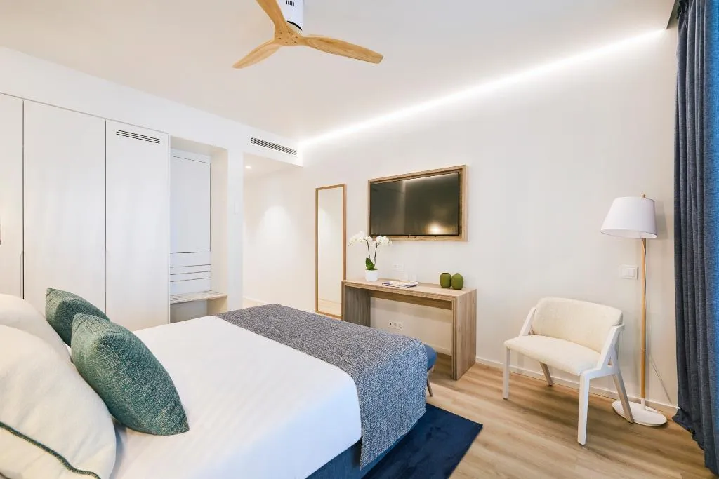 SINGLE STANDARD Room, The Editory Ocean Way Funchal, Madeira
