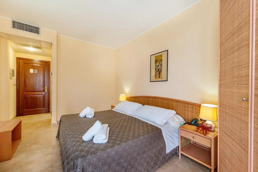 Double or Twin TWO BEDS Room, Rina Hotel, Alghero