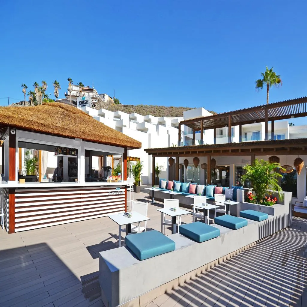 Terrace, Ohasis Apartments, Tenerife
