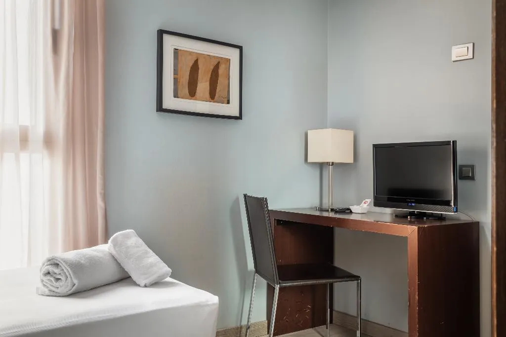 SINGLE STANDARD Room, Madanis Liceo, Barcelona