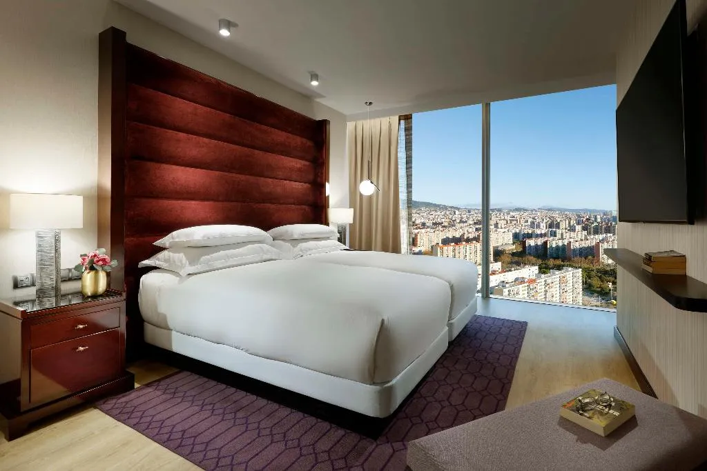 SUITE EXECUTIVE Room, Hyatt Regency Barcelona Tower, Barcelona