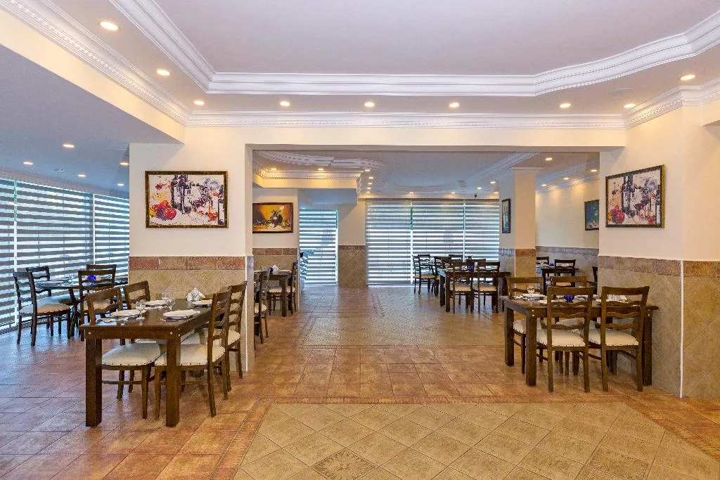 Restaurant, Forest Park Hotel, Antalya