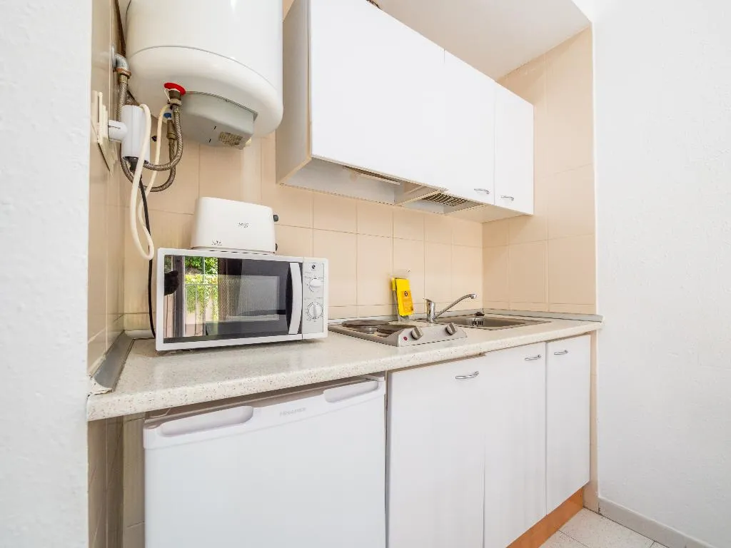 STUDIO CAPACITY 3 Room, Apartaments AR Monjardi, Costa Brava