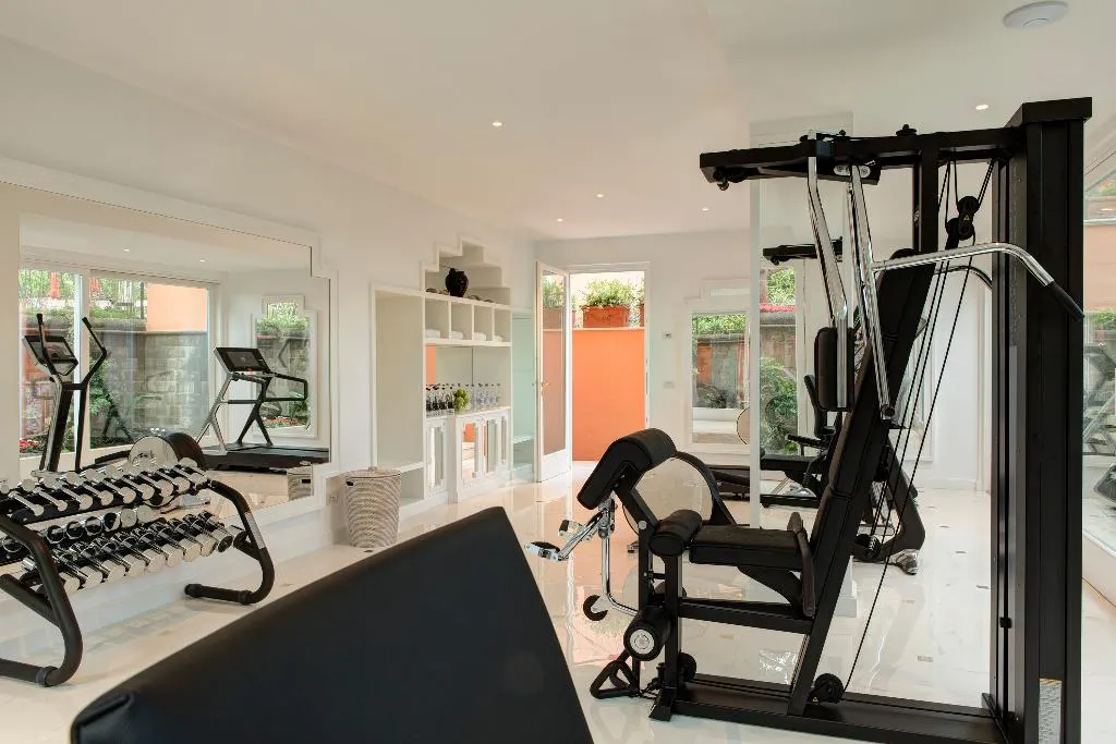Sports and Entertainment, Grand Hotel Royal, Naples