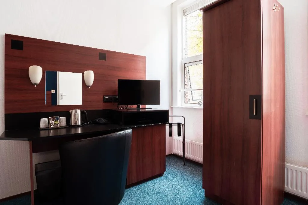 SINGLE STANDARD Room, Hotel Beethoven Amsterdam, Amsterdam