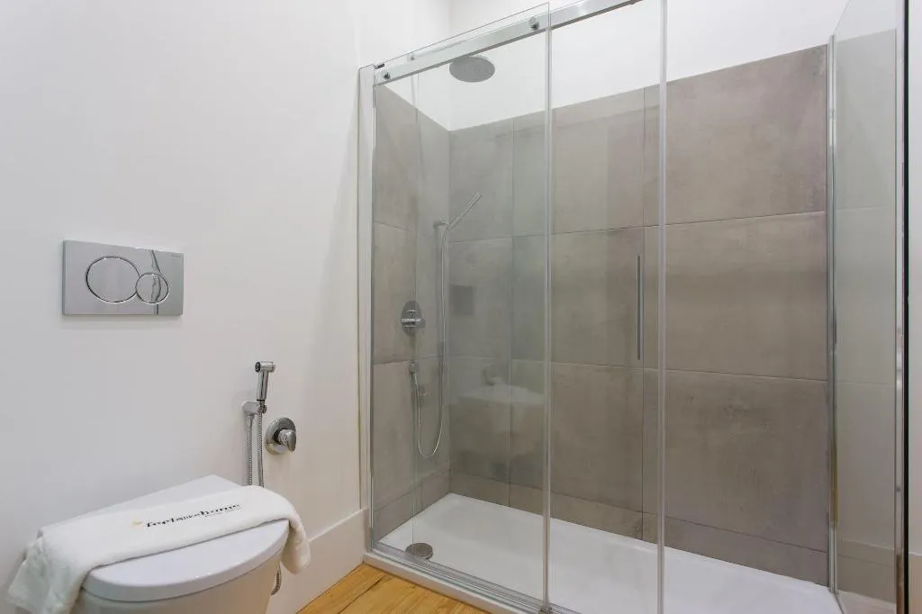 Room, Feels Like Home Chiado Prime Suites, Lisbon