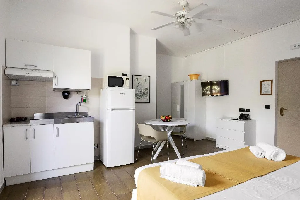 DOUBLE WITH BALCONY Room, Villa Collina, Taormina