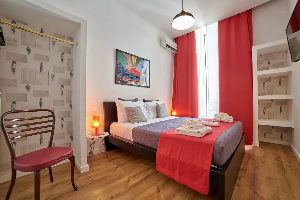 Room, Daily Napoli, Naples